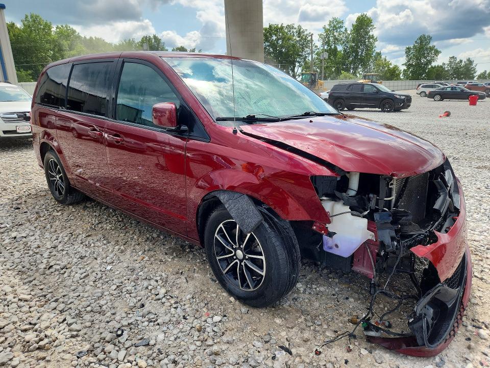 61977686 :رقم المزاد ، 2C4RDGCG1JR191609 vin ، 2018 Dodge Grand Caravan مزاد بيع