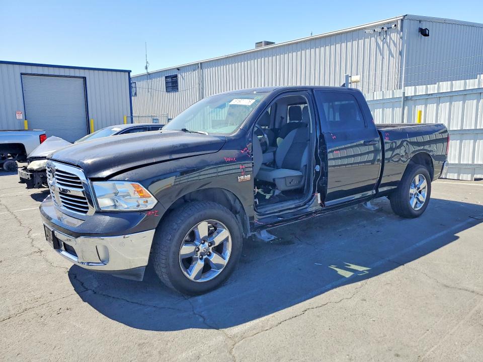 61609226 :رقم المزاد ، 1C6RR7TT8KS695709 vin ، 2019 Ram 1500 Classic مزاد بيع