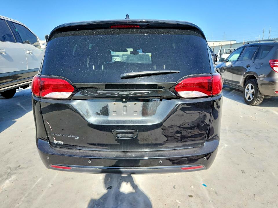 Продаж на аукціоні авто 2018 Chrysler Pacifica, vin: 2C4RC1FG5JR193861, номер лоту: 60290646