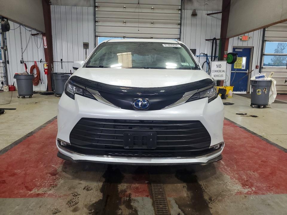 Продажа на аукционе авто 2023 Toyota Sienna, vin: 5TDYSKFC7PS079216, номер лота: 61855836