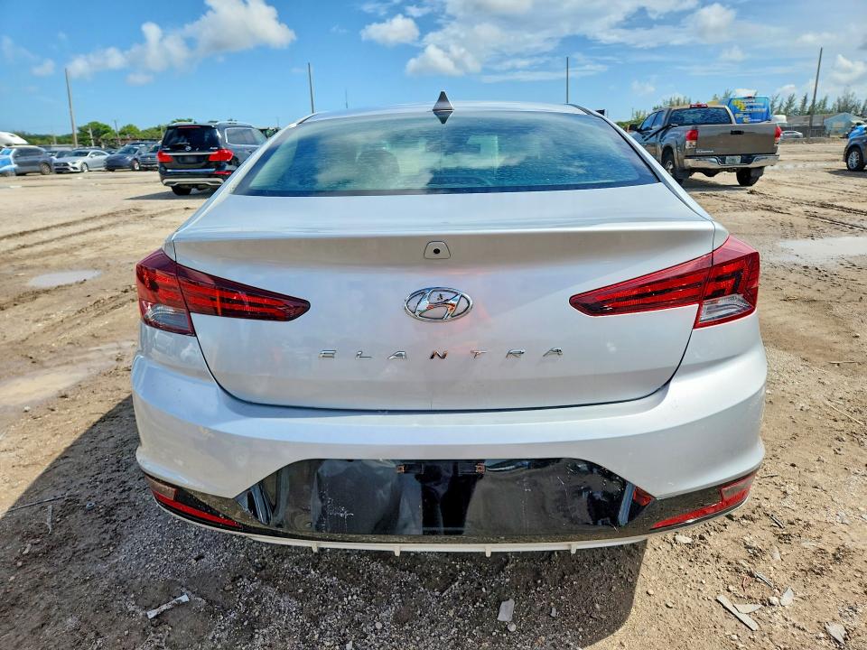 60280806 :رقم المزاد ، 5NPD84LF6KH414682 vin ، 2019 Hyundai Elantra مزاد بيع