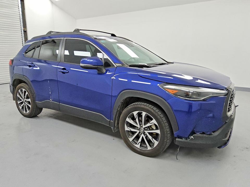 Продаж на аукціоні авто 2022 Toyota Corolla Cross, vin: 7MUDAAAG7NV035418, номер лоту: 60006356