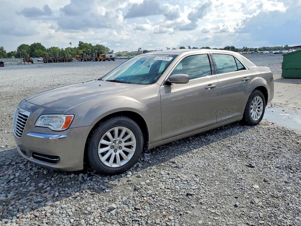 Продаж на аукціоні авто 2014 Chrysler 300, vin: 2C3CCAAG3EH193774, номер лоту: 62233526