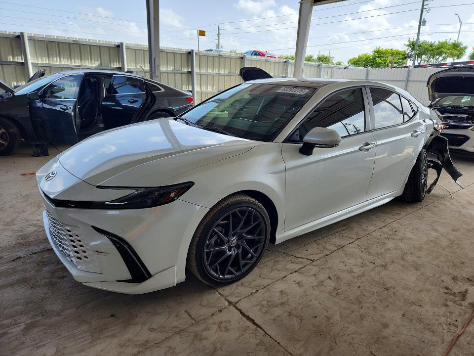 60392276 :رقم المزاد ، 4T1DAACK1SU042590 vin ، 2025 Toyota Camry مزاد بيع