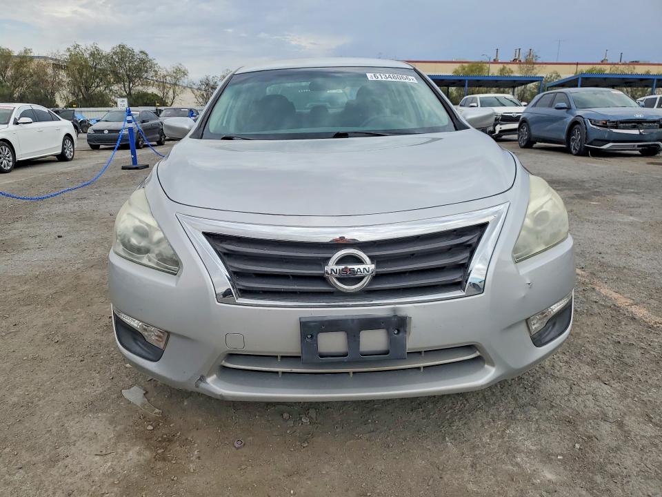 2015 Nissan Altima მანქანა იყიდება აუქციონზე, vin: 1N4AL3AP7FN370081, აუქციონის ნომერი: 61348066