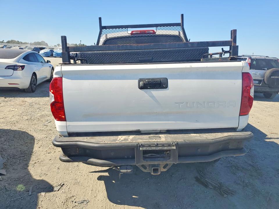 60408876 :رقم المزاد ، 5TFHY5F11KX828948 vin ، 2019 Toyota Tundra مزاد بيع