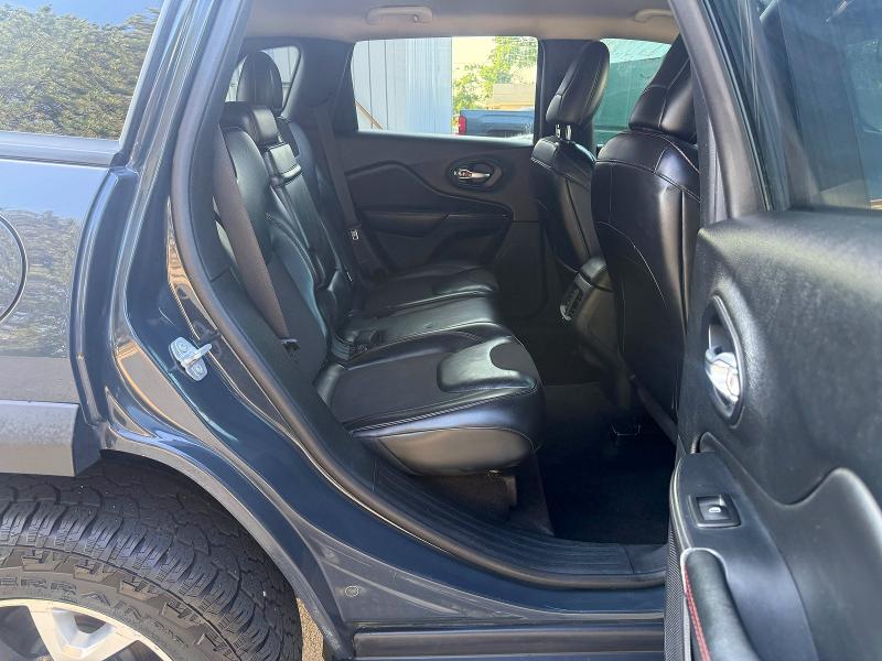 63048616 :رقم المزاد ، 1C4PJMBS6HW500108 vin ، 2017 Jeep Cherokee مزاد بيع