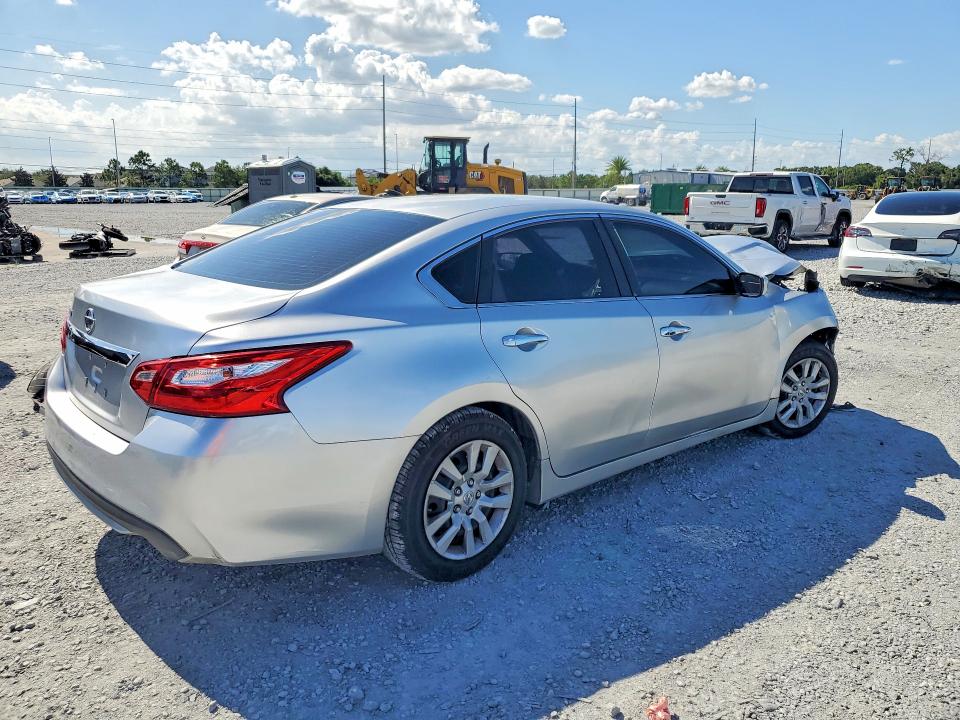 62440316 :رقم المزاد ، 1N4AL3AP9HN332015 vin ، 2017 Nissan Altima مزاد بيع
