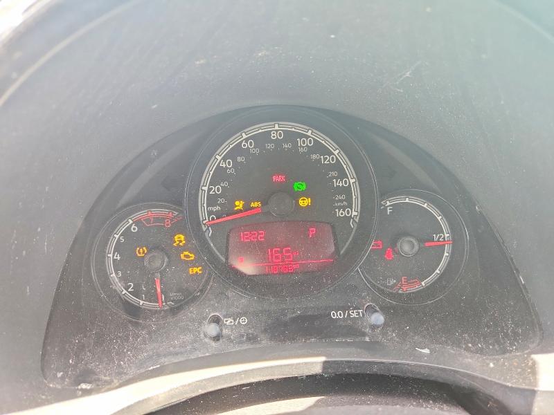 61821726 :رقم المزاد ، 3VWF17AT8HM628189 vin ، 2017 Volkswagen Beetle مزاد بيع