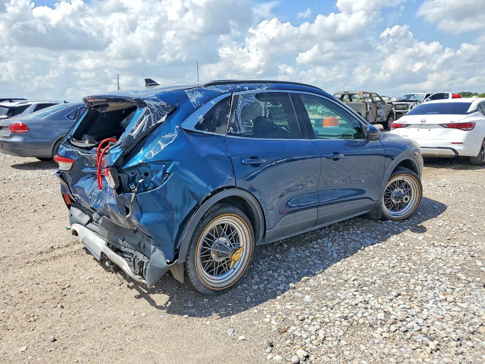 2020 Ford Escape მანქანა იყიდება აუქციონზე, vin: 1FMCU9DZ9LUB33993, აუქციონის ნომერი: 60320186