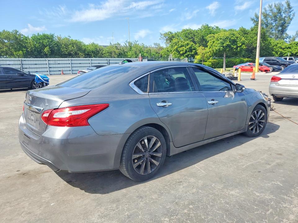 Продажа на аукционе авто 2017 Nissan Altima, vin: 1N4AL3AP6HC202642, номер лота: 61956946
