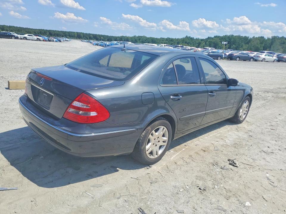60299576 :رقم المزاد ، WDBUF65J64A488406 vin ، 2004 Mercedes-benz E مزاد بيع
