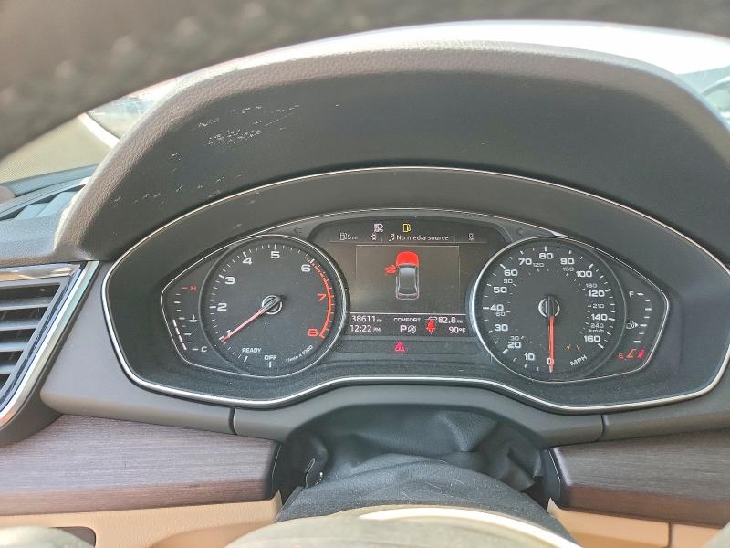 61980786 :رقم المزاد ، WA1AAAFY4M2133868 vin ، 2021 Audi Q5 مزاد بيع