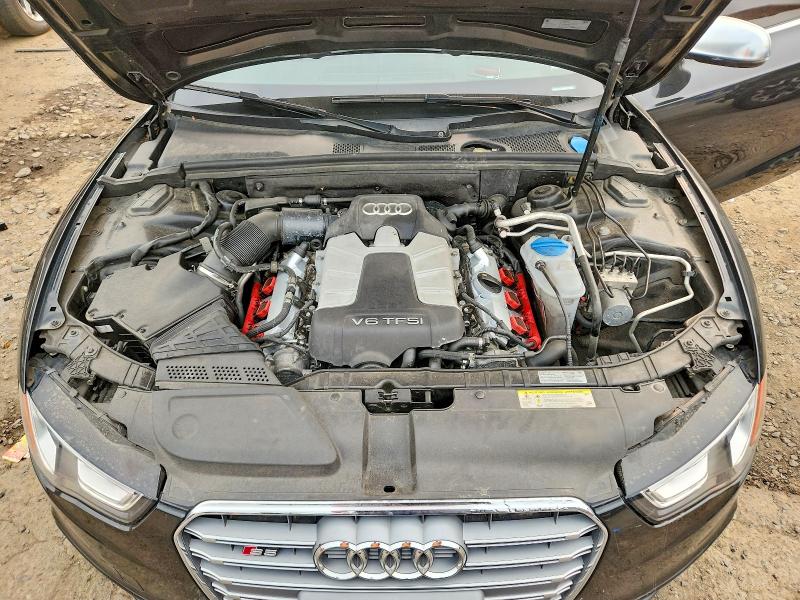 61511056 :رقم المزاد ، WAUCGAFH6FN009242 vin ، 2015 Audi S5 مزاد بيع