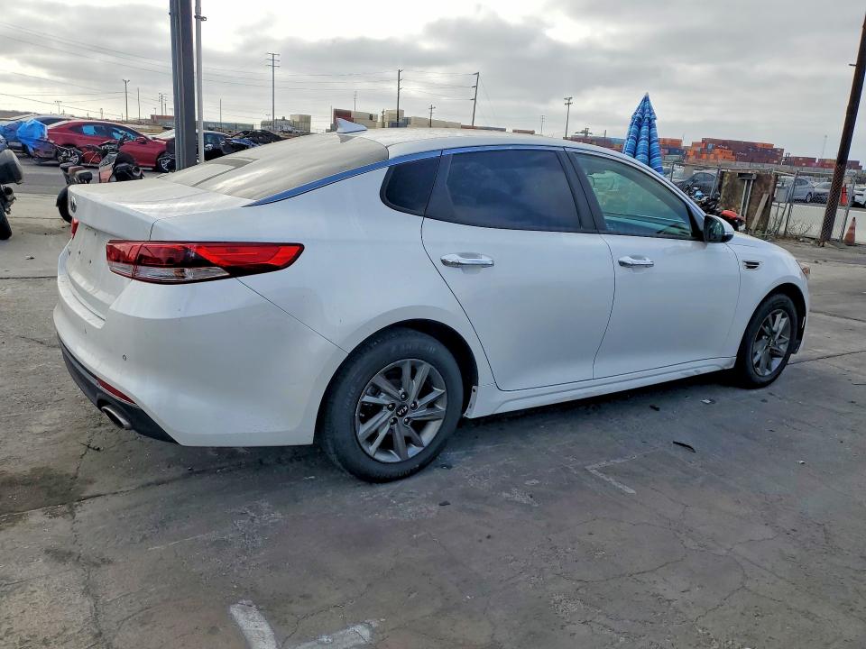 Продаж на аукціоні авто 2018 Kia Optima, vin: 5XXGT4L30JG254049, номер лоту: 62721636