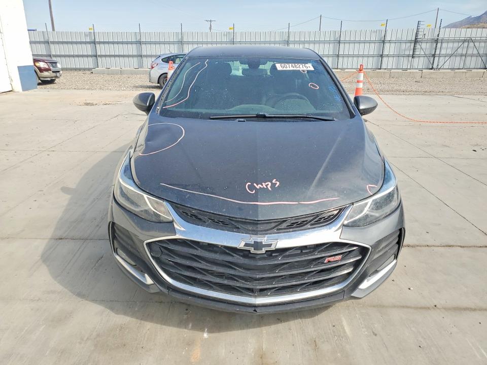60748276 :رقم المزاد ، 3G1BE6SMXKS605712 vin ، 2019 Chevrolet Cruze مزاد بيع