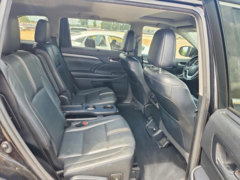 Auction sale of the 2017 Toyota Highlander, vin: 5TDJZRFH8HS403082, lot number: 61409316