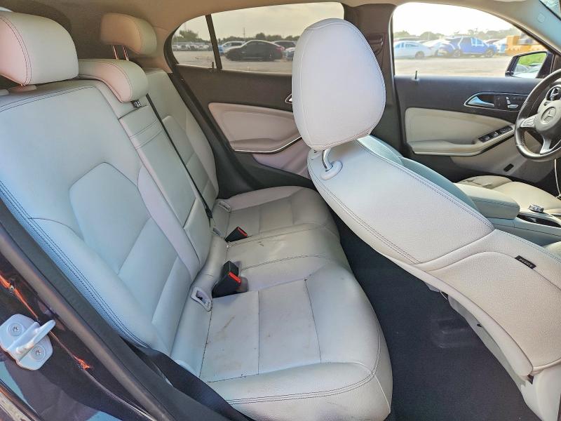 61314446 :رقم المزاد ، WDCTG4GB3JJ373191 vin ، 2018 Mercedes-benz Gla مزاد بيع