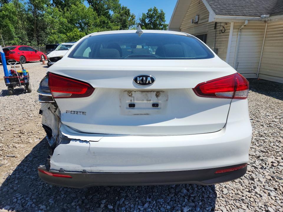 63027916 :رقم المزاد ، 3KPFK4A77HE110120 vin ، 2017 Kia Forte مزاد بيع
