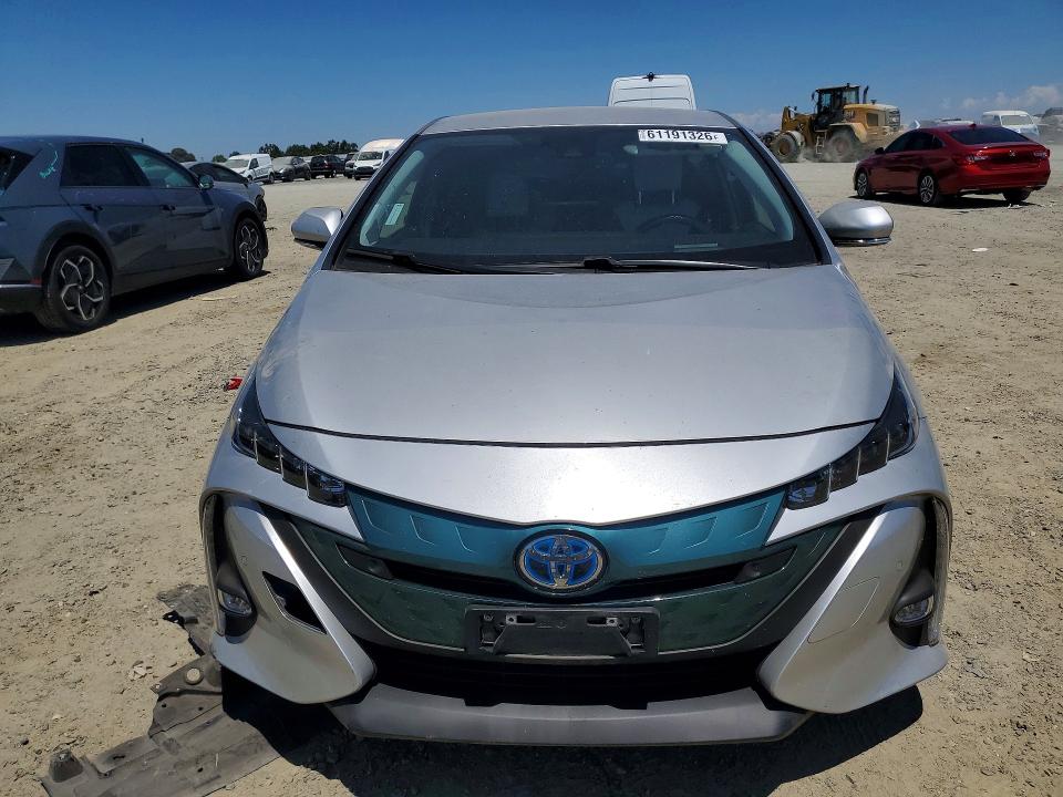 61191326 :رقم المزاد ، JTDKARFP8H3021168 vin ، 2017 Toyota Prius Prime مزاد بيع