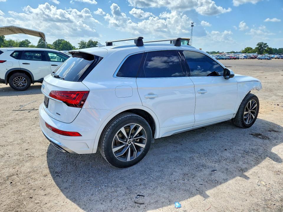 60030576 :رقم المزاد ، WA1EAAFY9N2137353 vin ، 2022 Audi Q5 مزاد بيع