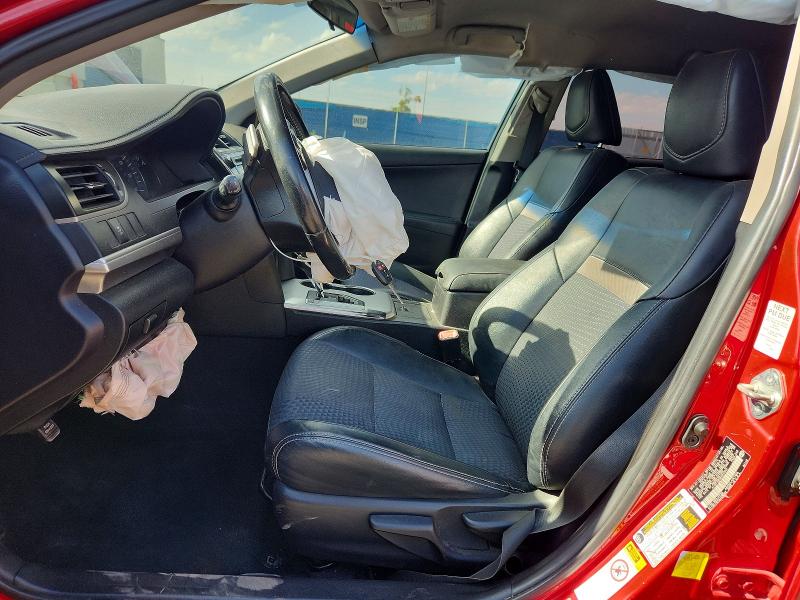 63024086 :رقم المزاد ، 4T1BF1FK3EU817044 vin ، 2014 Toyota Camry مزاد بيع