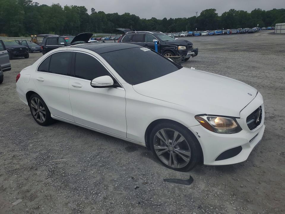 61024246 :رقم المزاد ، 55SWF4KB3FU076318 vin ، 2015 Mercedes-benz C مزاد بيع