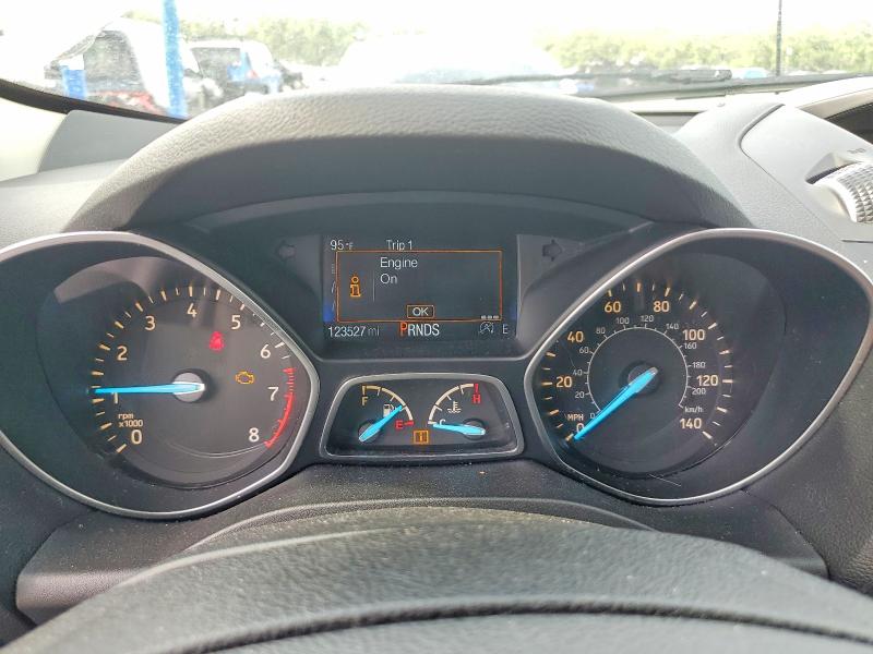 Продаж на аукціоні авто 2017 Ford Escape, vin: 1FMCU9GD9HUB05781, номер лоту: 62044236