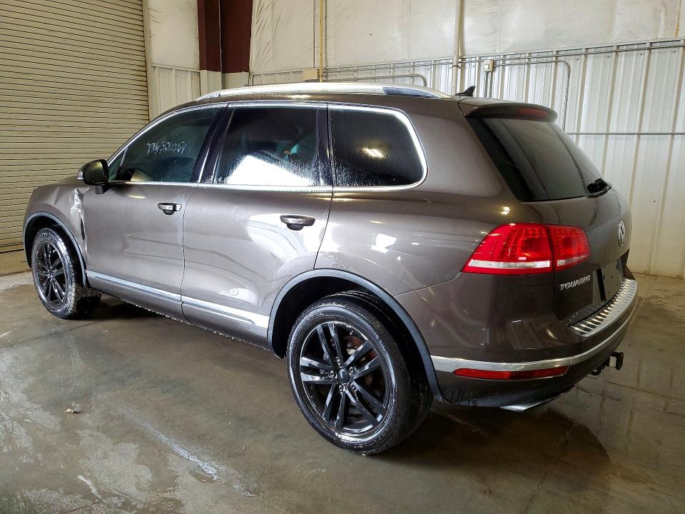 62696486 :رقم المزاد ، WVGEF9BP8FD006824 vin ، 2015 Volkswagen Touareg مزاد بيع