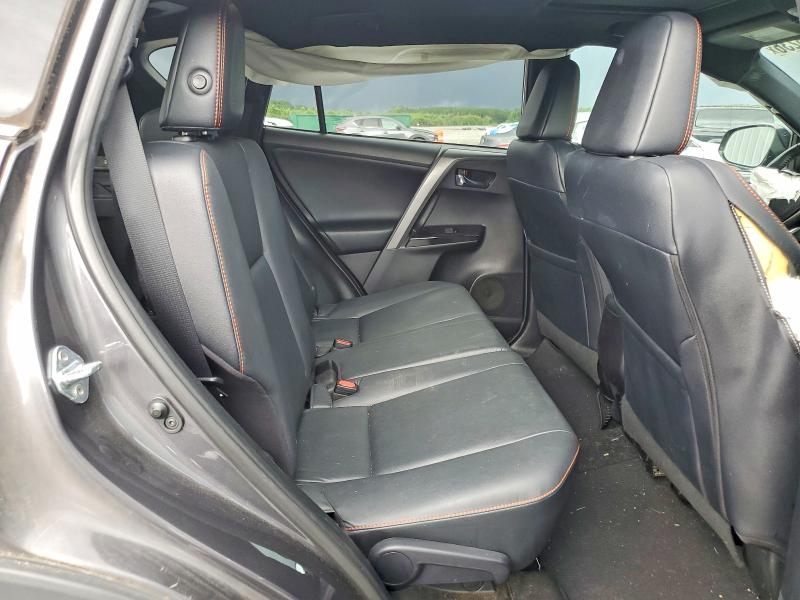 60755236 :رقم المزاد ، 2T3NFREV6HW363388 vin ، 2017 Toyota Rav4 مزاد بيع