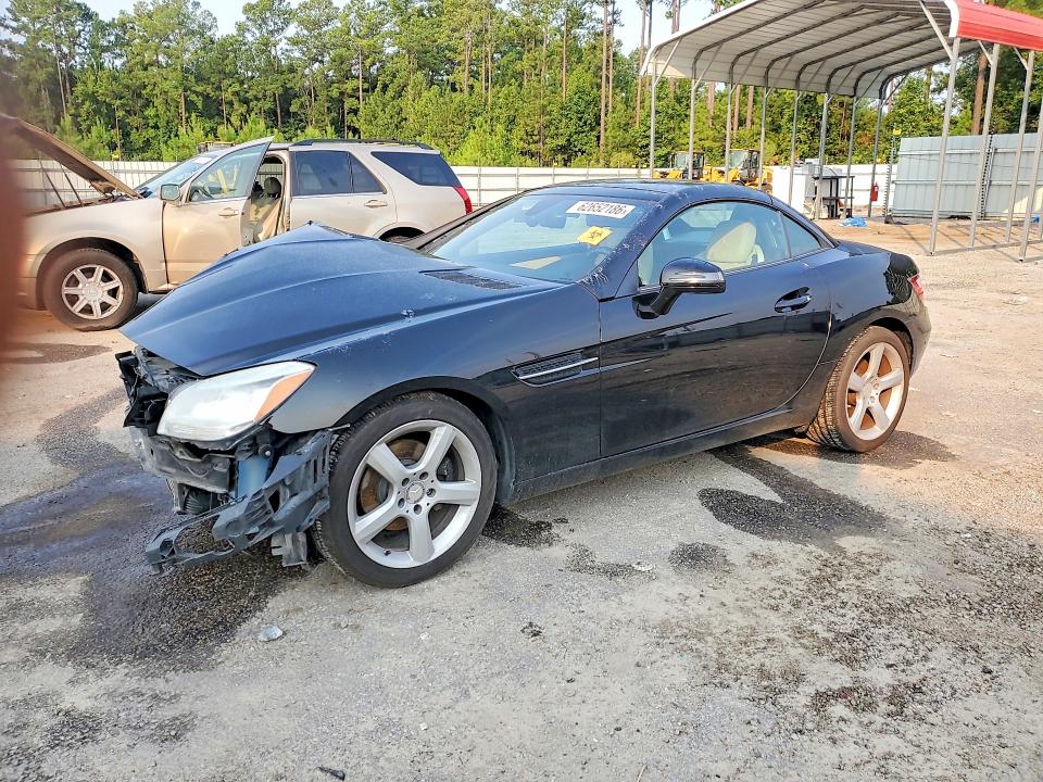 62652186 :رقم المزاد ، WDDPK4HA9FF098762 vin ، 2015 Mercedes-benz Slk مزاد بيع