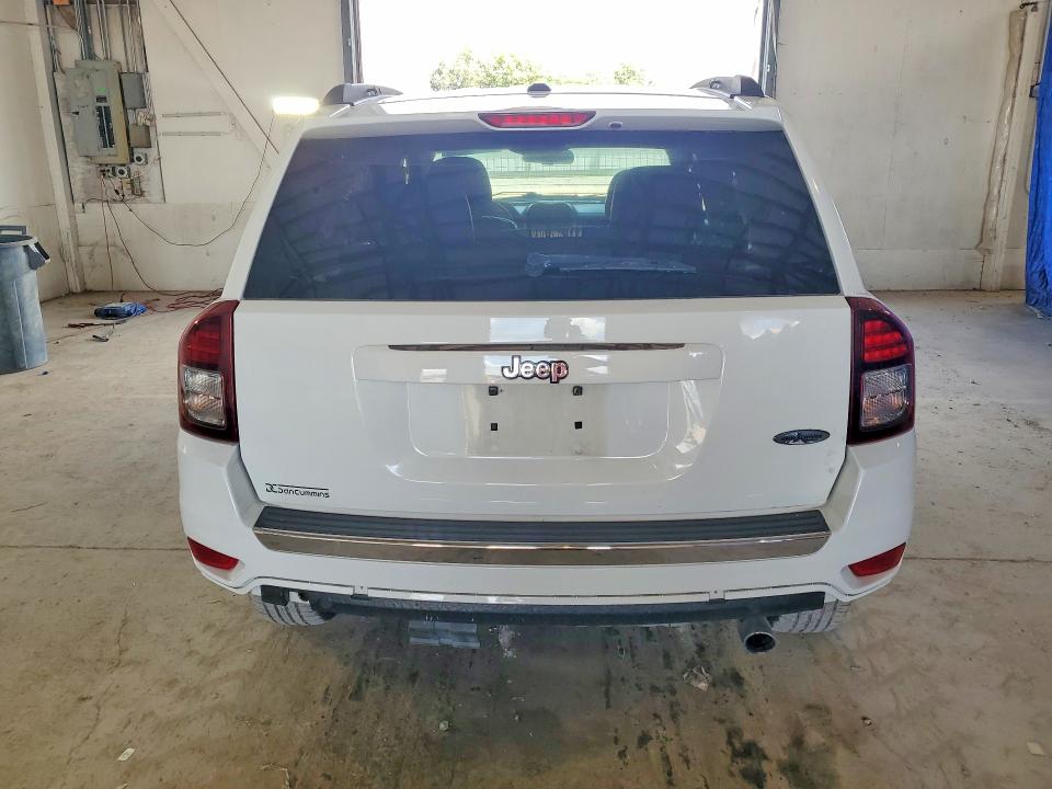 63323326 :رقم المزاد ، 1C4NJCEA1GD590458 vin ، 2016 Jeep Compass مزاد بيع
