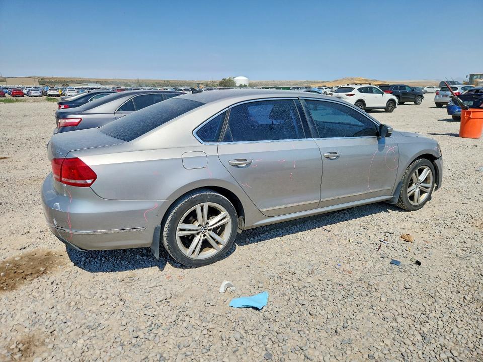 2014 Volkswagen Passat მანქანა იყიდება აუქციონზე, vin: 1VWCN7A31EC017814, აუქციონის ნომერი: 60664606