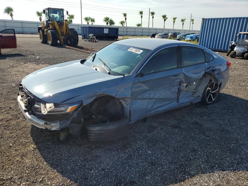 Продажа на аукционе авто 2022 Honda Accord, vin: 1HGCV3F21NA010371, номер лота: 62773826