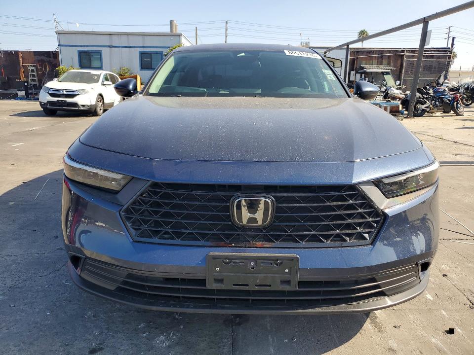 60613216 :رقم المزاد ، 1HGCY1F32PA034945 vin ، 2023 Honda Accord مزاد بيع
