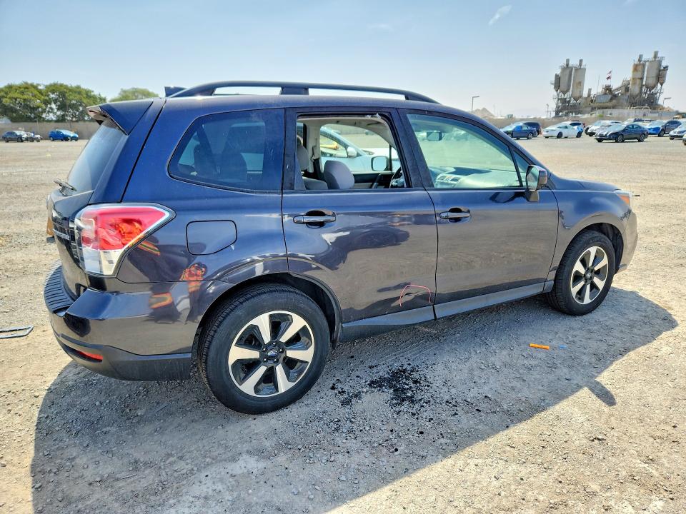 2018 Subaru Forester მანქანა იყიდება აუქციონზე, vin: JF2SJAGC3JH553905, აუქციონის ნომერი: 61776046