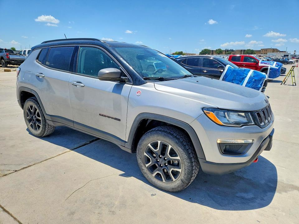 85972215 :رقم المزاد ، 3C4NJDDB5KT728604 vin ، 2019 Jeep Compass مزاد بيع