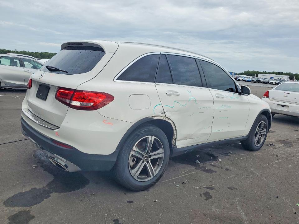 60485286 :رقم المزاد ، WDC0G4JBXJV021360 vin ، 2018 Mercedes-benz Glc مزاد بيع