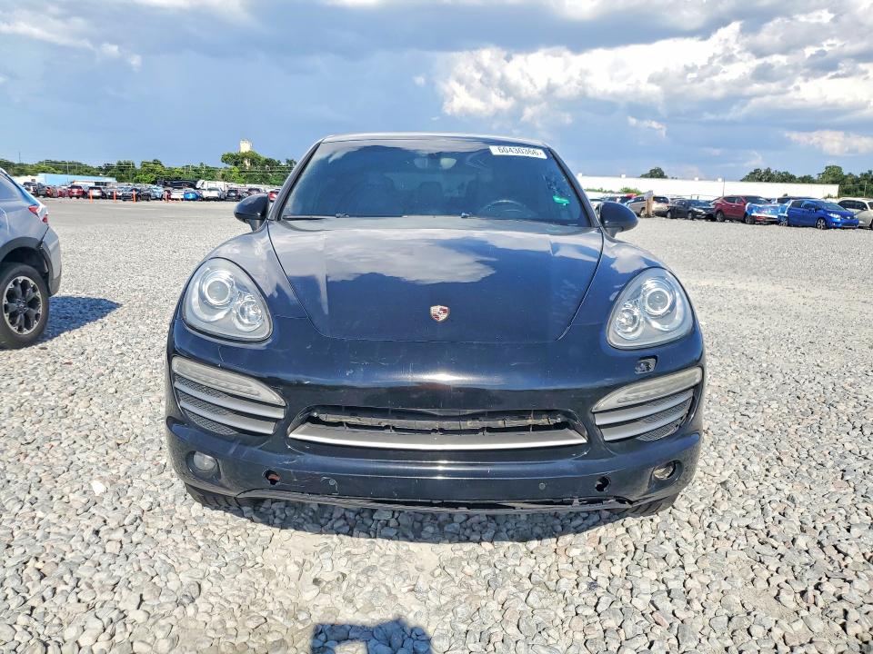 60430366 :رقم المزاد ، WP1AA2A25ELA97424 vin ، 2014 Porsche Cayenne مزاد بيع