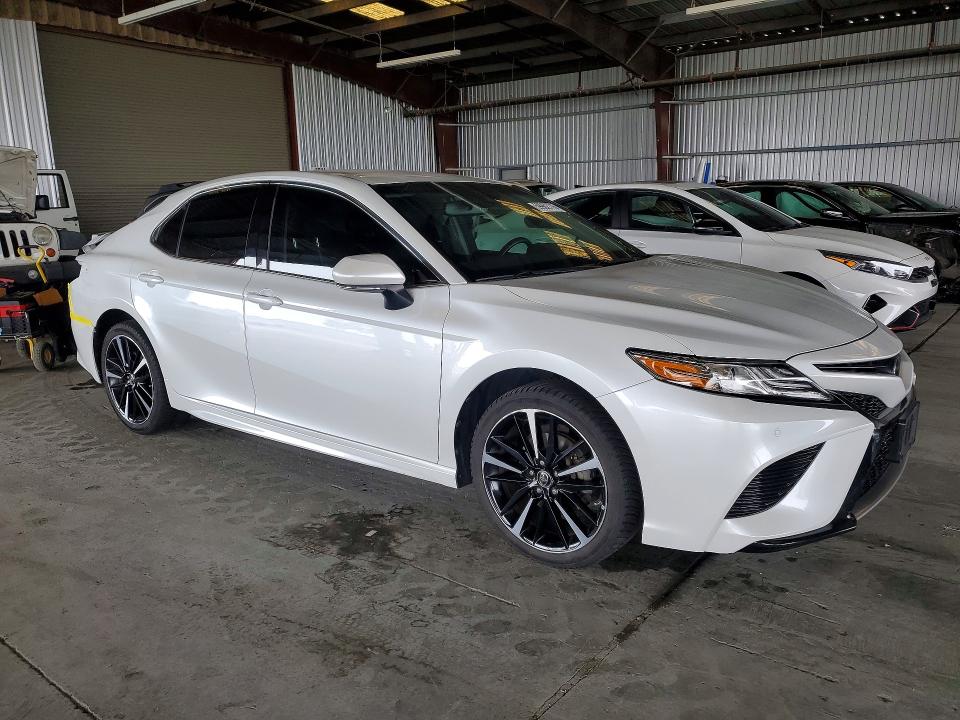 Продажа на аукционе авто 2018 Toyota Camry, vin: 4T1B61HK4JU129092, номер лота: 59962776