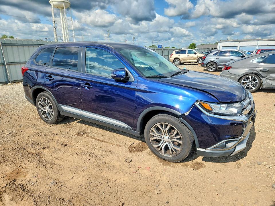 61560796 :رقم المزاد ، JA4AZ3A30GZ045198 vin ، 2016 Mitsubishi Outlander مزاد بيع