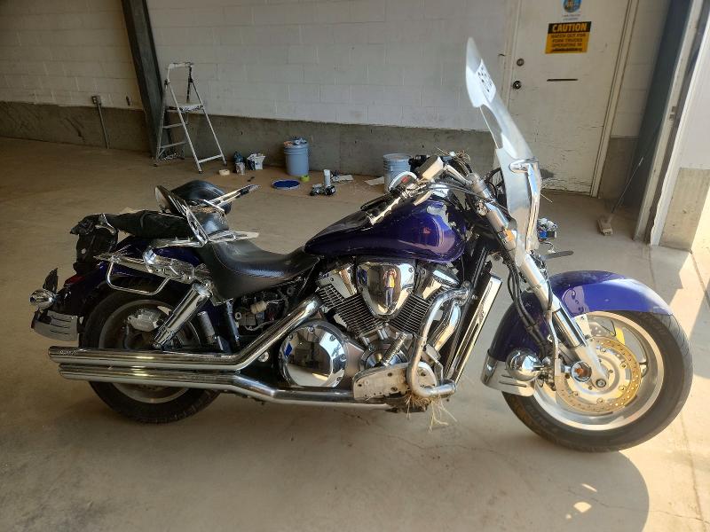 Продажа на аукционе авто 2002 Honda Vtx1800, vin: 1HFSC49282A000164, номер лота: 61534996