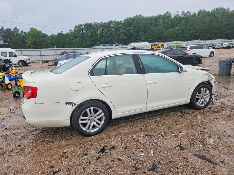 62161546 :رقم المزاد ، 3VWEF71K17M198184 vin ، 2007 Volkswagen Jetta مزاد بيع