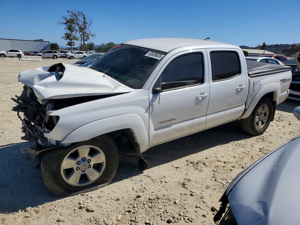Auction sale of the 2015 Toyota Tacoma, vin: 3TMJU4GN6FM185274, lot number: 63039026