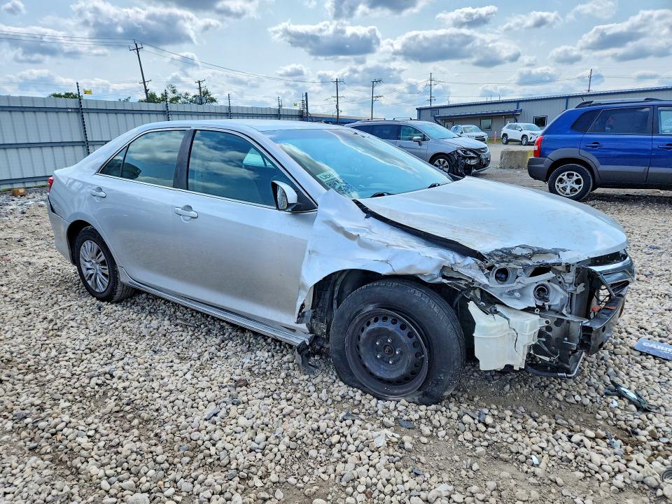 62661186 :رقم المزاد ، 4T4BF1FK1CR251503 vin ، 2012 Toyota Camry مزاد بيع