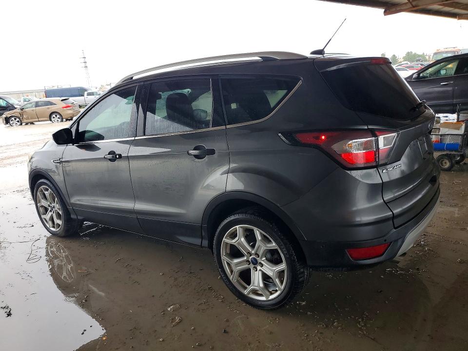 2017 Ford Escape მანქანა იყიდება აუქციონზე, vin: 1FMCU0J99HUB42703, აუქციონის ნომერი: 61245856