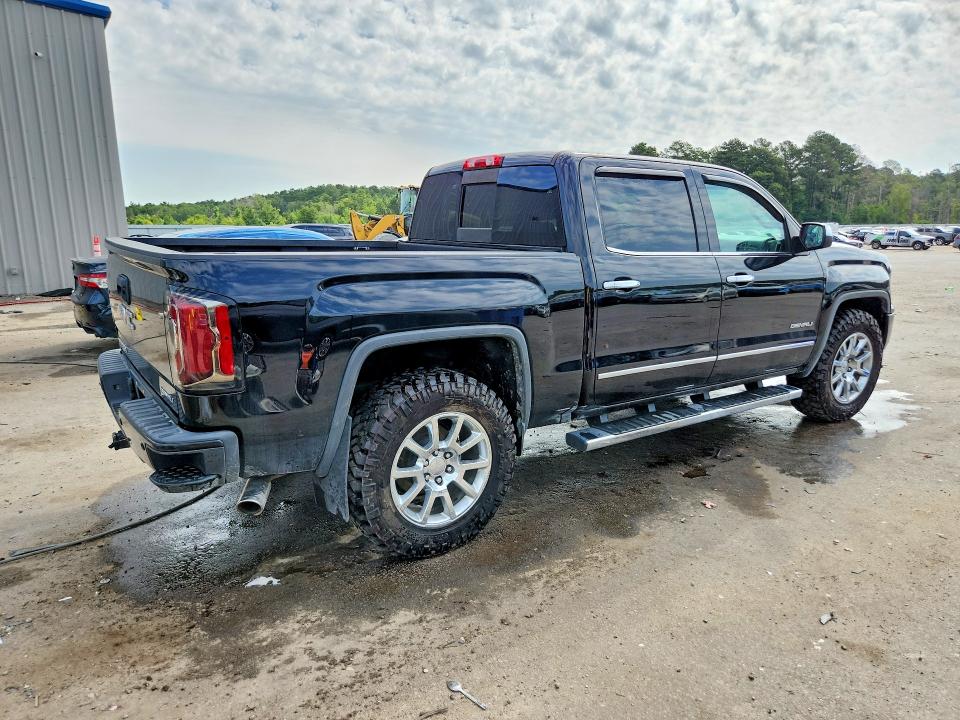 59073156 :رقم المزاد ، 3GTU2PEC8JG142293 vin ، 2018 Gmc Sierra مزاد بيع