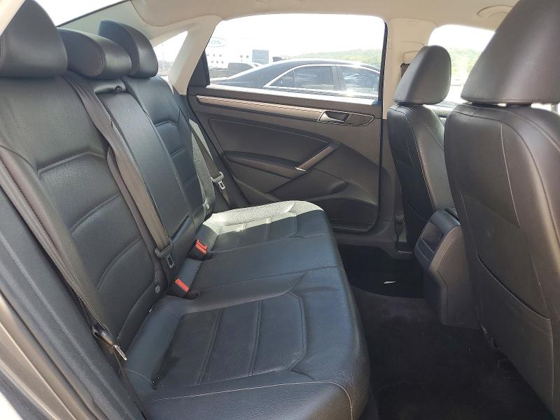 60832336 :رقم المزاد ، 1VWAA7A36JC012217 vin ، 2018 Volkswagen Passat مزاد بيع