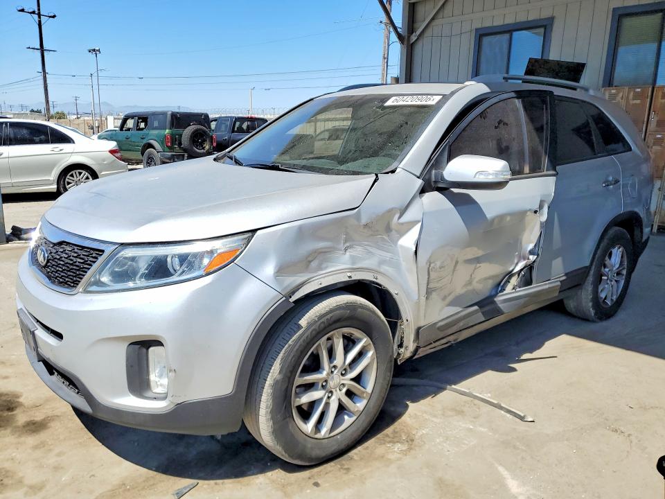 60420906 :رقم المزاد ، 5XYKT4A67FG613343 vin ، 2015 Kia Sorento مزاد بيع