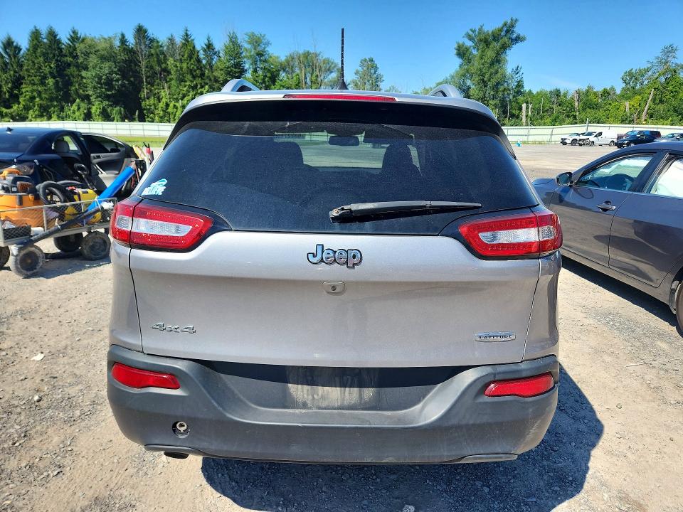 Продаж на аукціоні авто 2018 Jeep Cherokee, vin: 1C4PJMLB7JD567204, номер лоту: 63227196